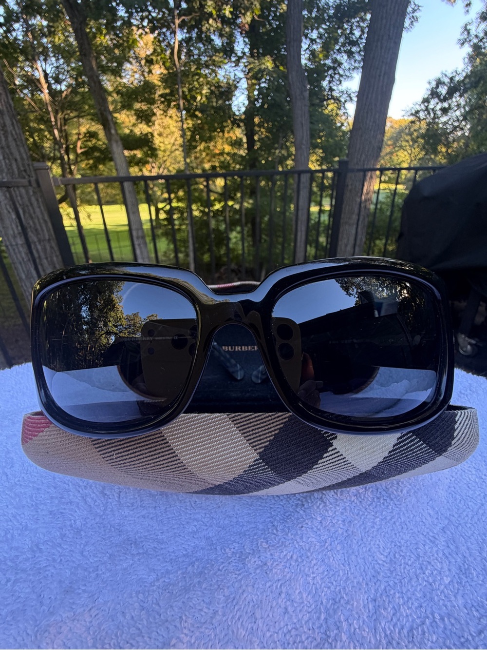 Burberry B4013 3001/87 Oversized Black Sunglasses 66-12-120 + Check Case